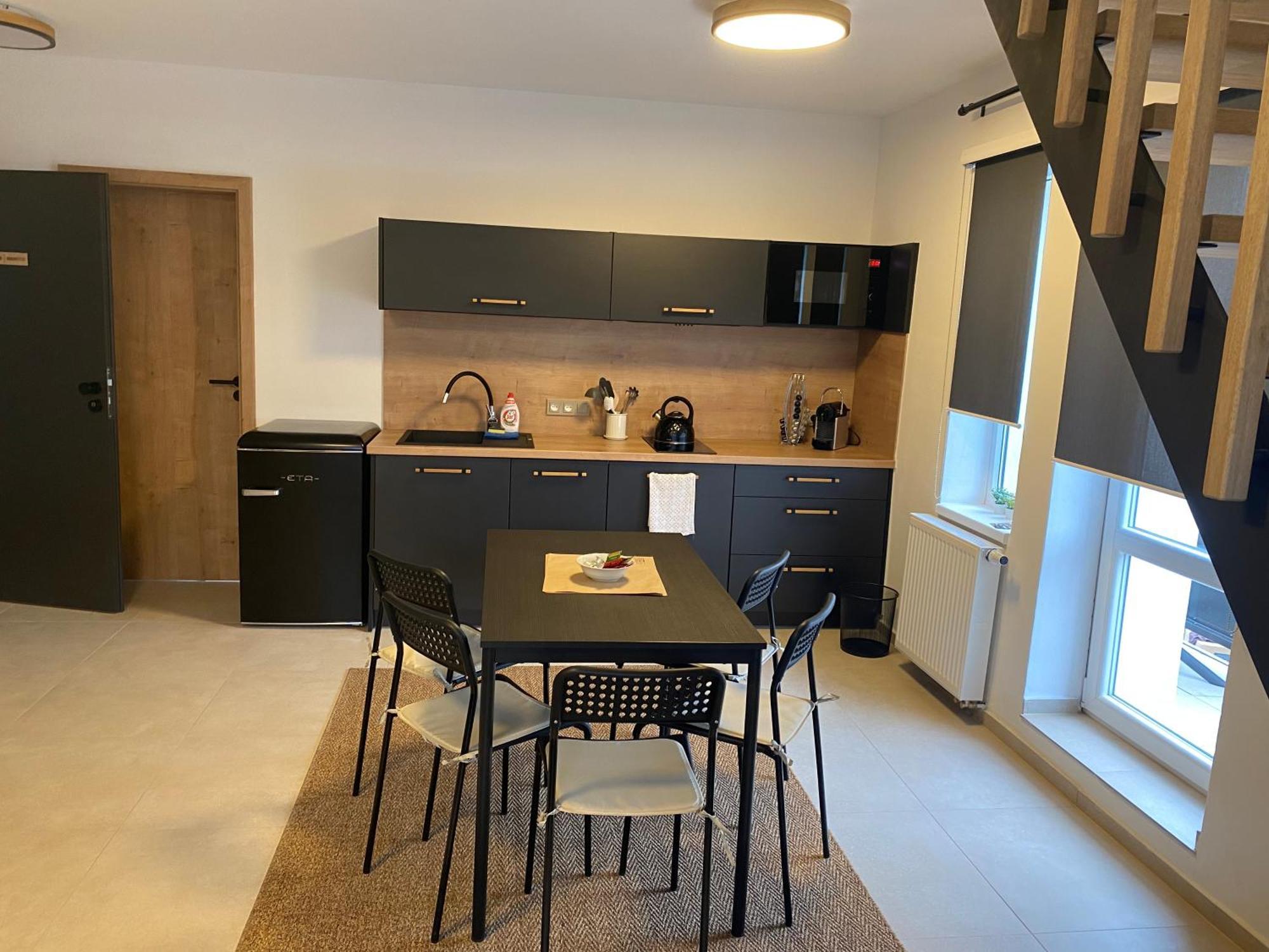 Mezidomi Apartmán *